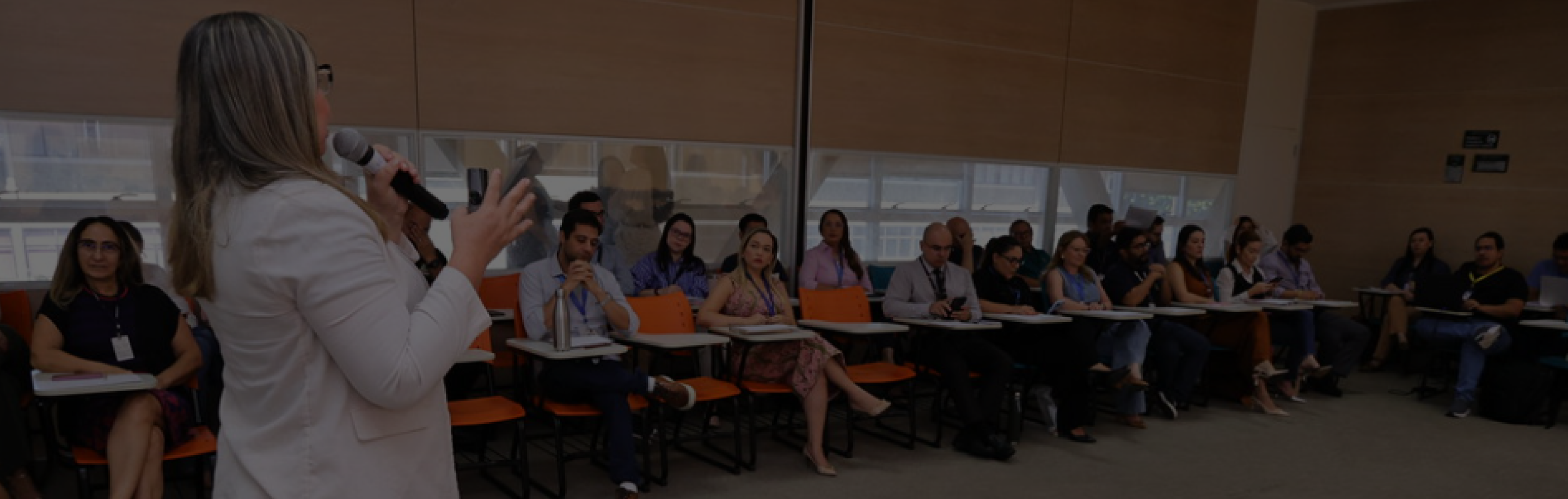 Escola de Contas Públicas - Slide 4